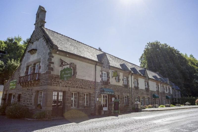 Logis Du Vieux Moulin, Hede-Bazouges