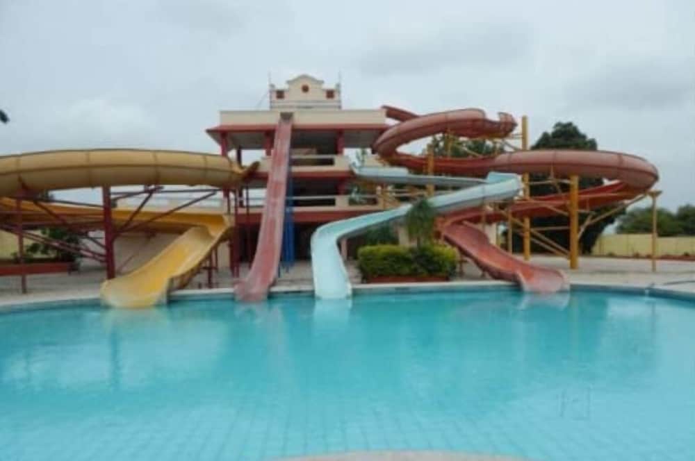 Touchwood Resort Indore, Mhow