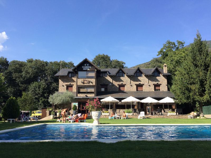Florido Hotel, Sort