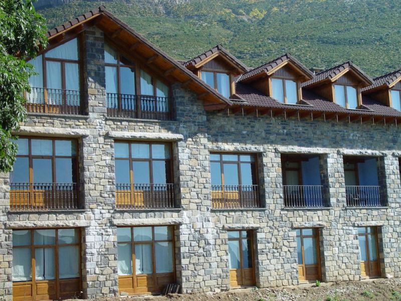 Hotel Palazio, Nerin