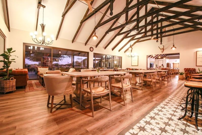 Otjiwa Safari Lodge, Otjiwarongo