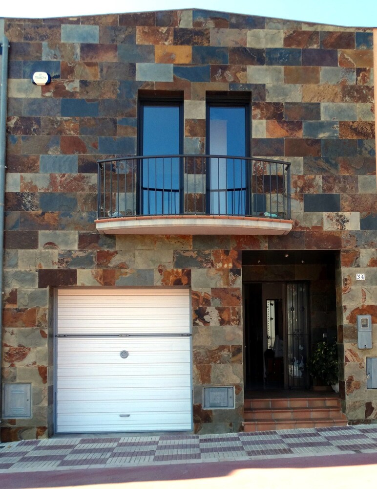 Mas Bel Espectacular Masia En Llagostera Con Piscina Privada Y Wifi Gratuito, Llagostera