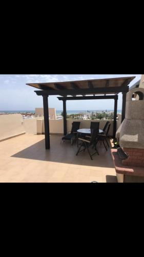 Atico con piscina privada y vistas al mar, Vera