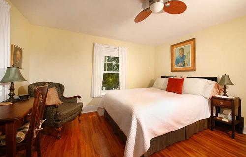 Warn House Bed and Breakfast, Summerside