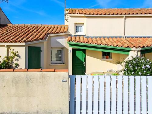 Holiday Home Des Aubioches, Saint Denis