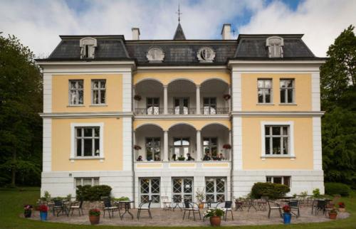 Liselund Ny Slot Hotel, Borve