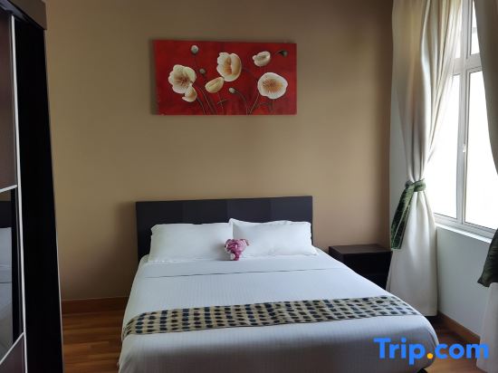 Shamrock Beach Villa Penang No20 Sleeps 22, Batu Ferringhi
